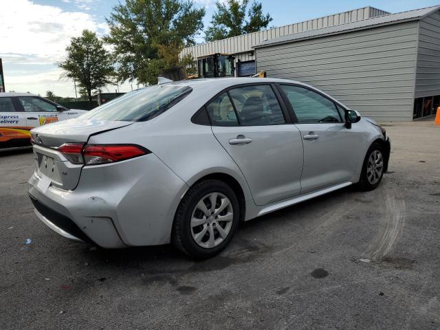 5YFEPMAE9NP279951 - 2022 TOYOTA COROLLA LE 银色 照片 3