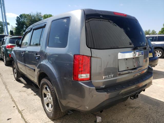 5FNYF3H27CB032944 - 2012 HONDA PILOT LX GRAY photo 3