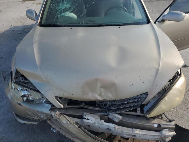 JTDBE32K620075685 - 2002 TOYOTA CAMRY LE GOLD photo 11