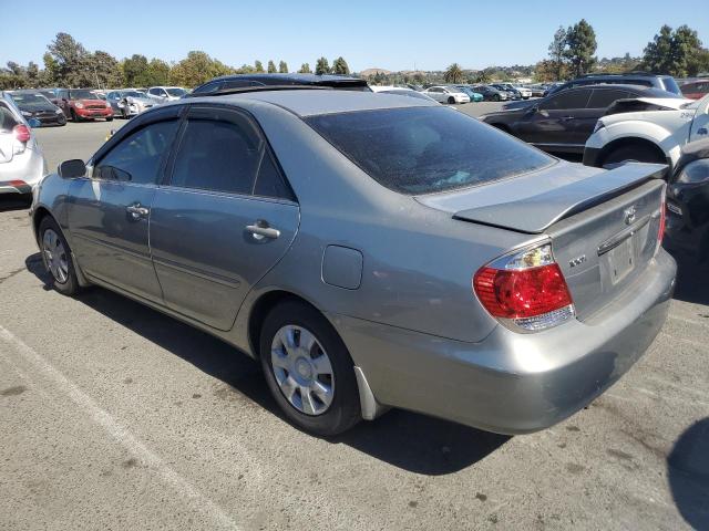 JTDBE32KX63060949 - 2006 TOYOTA CAMRY LE SILVER photo 2