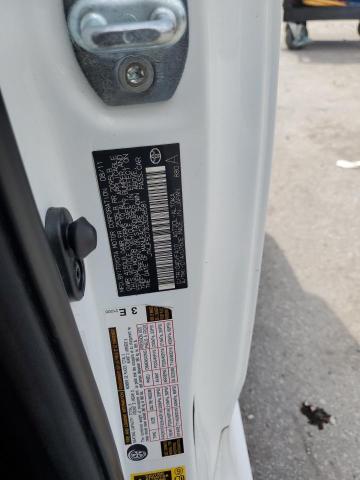 JTKJF5C73C3026581 - 2012 TOYOTA SCION TC WHITE photo 13