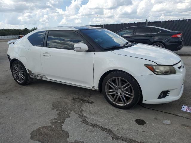 JTKJF5C73C3026581 - 2012 TOYOTA SCION TC WHITE photo 4