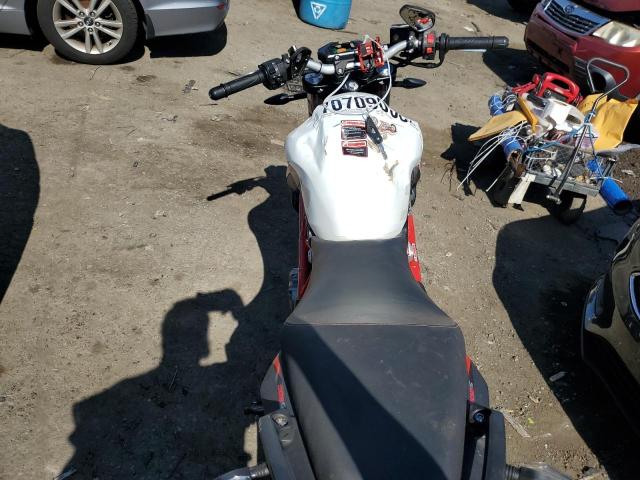 LBBPHE046NBD22397 - 2022 BEN MOTORCYCLE WHITE photo 5