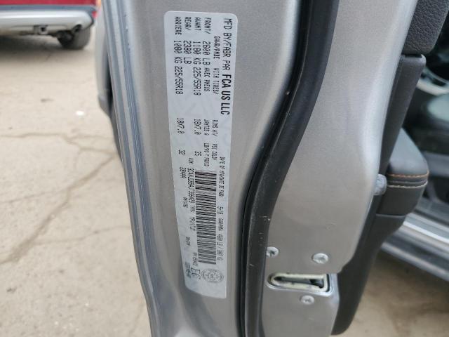 3C4NJDBB4JT396429 - 2018 JEEP COMPASS LATITUDE SILVER photo 13