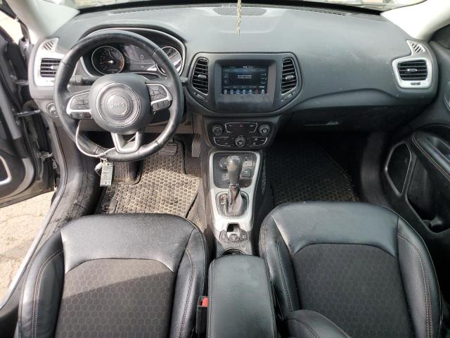 3C4NJDBB4JT396429 - 2018 JEEP COMPASS LATITUDE SILVER photo 8