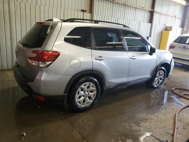 JF2SKACC6KH469288 - 2019 SUBARU FORESTER ვერცხლისფერი ფოტო 3