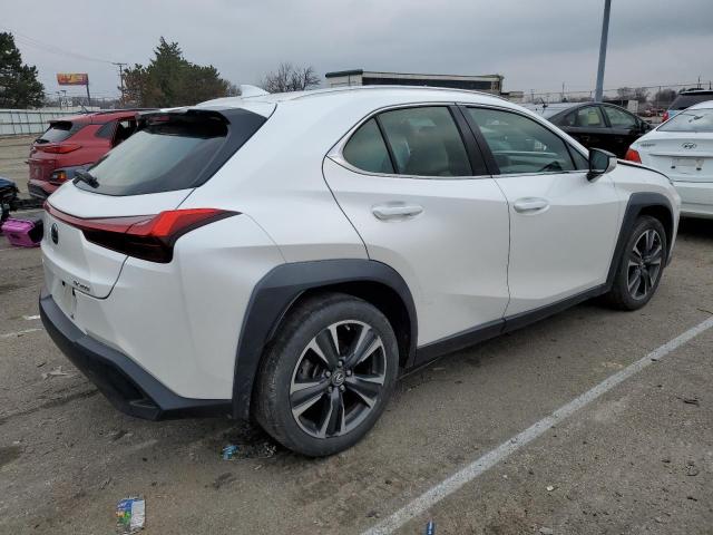 JTHY3JBH7K2014972 - 2019 LEXUS UX 200 WHITE photo 3