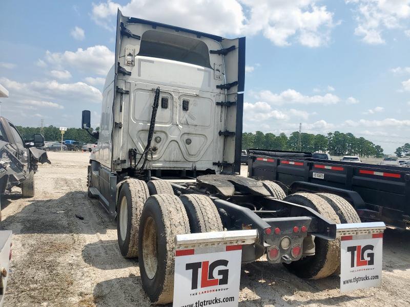 1FUJGLD55ELFU0176 - 2014 FREIGHTLINER CASCADIA 1 WHITE photo 3