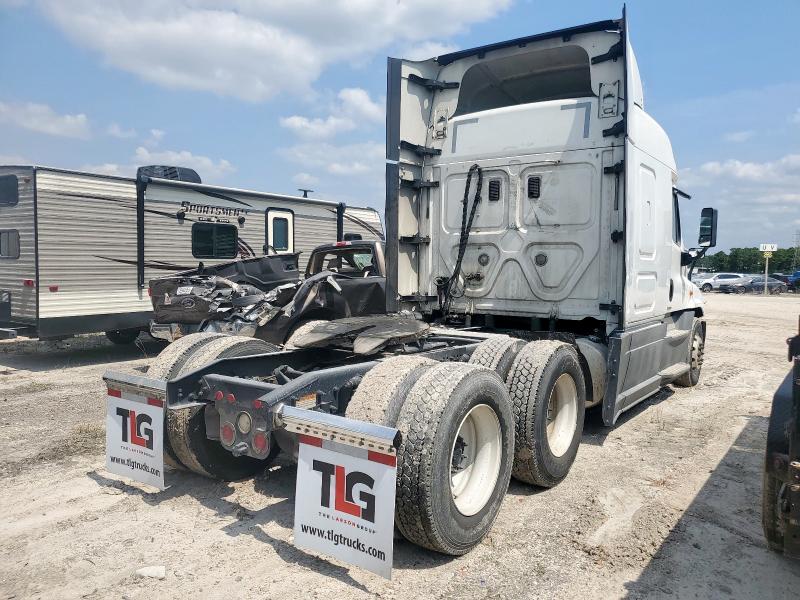 1FUJGLD55ELFU0176 - 2014 FREIGHTLINER CASCADIA 1 WHITE photo 4