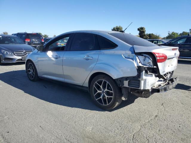 1FADP3H27JL279103 - 2018 FORD FOCUS SEL SILVER photo 2