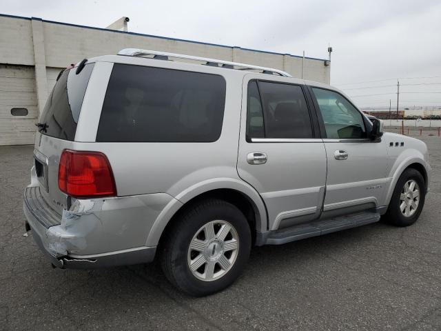 5LMFU28RX3LJ18808 - 2003 LINCOLN NAVIGATOR ვერცხლისფერი ფოტო 3