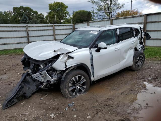 5TDHZRBH3NS584396 - 2022 TOYOTA HIGHLANDER XLE WHITE photo 1