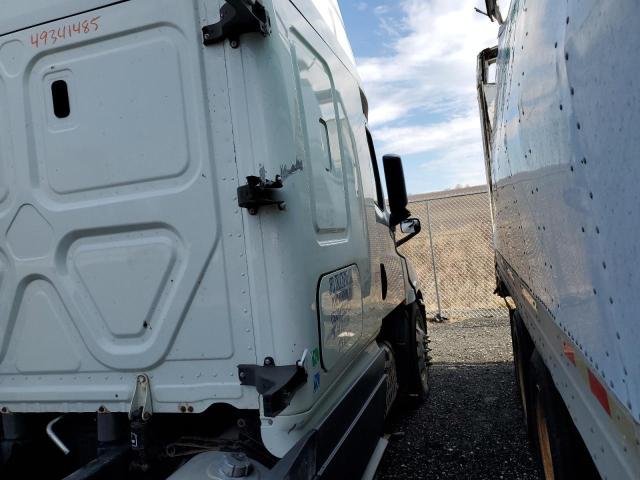 3AKJHHDRXJSJW7340 - 2018 FREIGHTLINER CASCADIA 1 Weiß Foto 9