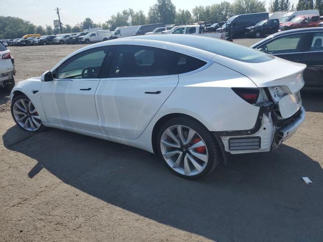 5YJ3E1EB7JF084352 - 2018 TESLA MODEL 3 أبيض صورة 2