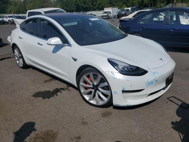 5YJ3E1EB7JF084352 - 2018 TESLA MODEL 3 أبيض صورة 4