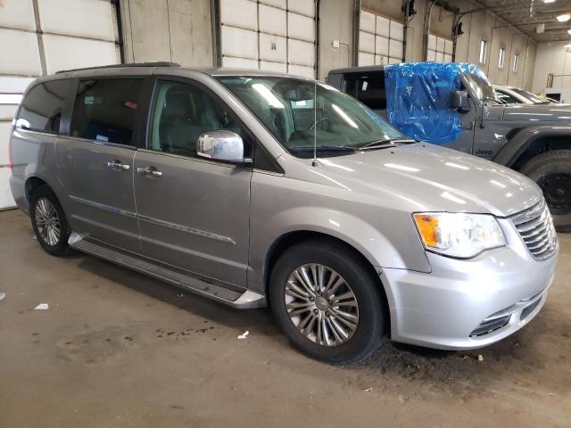 2C4RC1CG7GR221382 - 2016 CHRYSLER TOWN & COU TOURING L SILVER photo 4