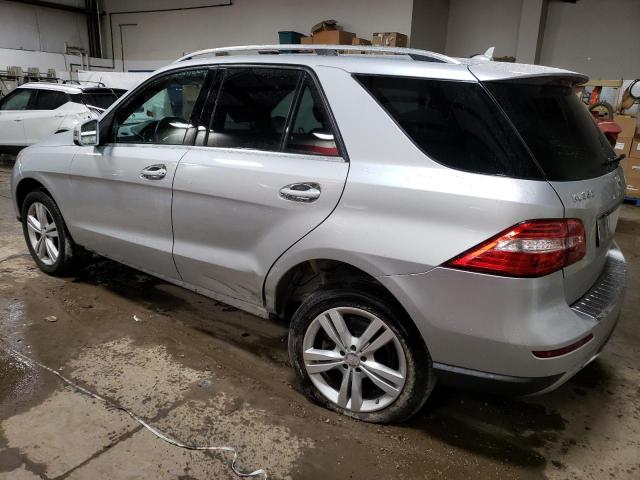 4JGDA5HB1DA230532 - 2013 MERCEDES-BENZ ML 350 4MATIC SILVER photo 2
