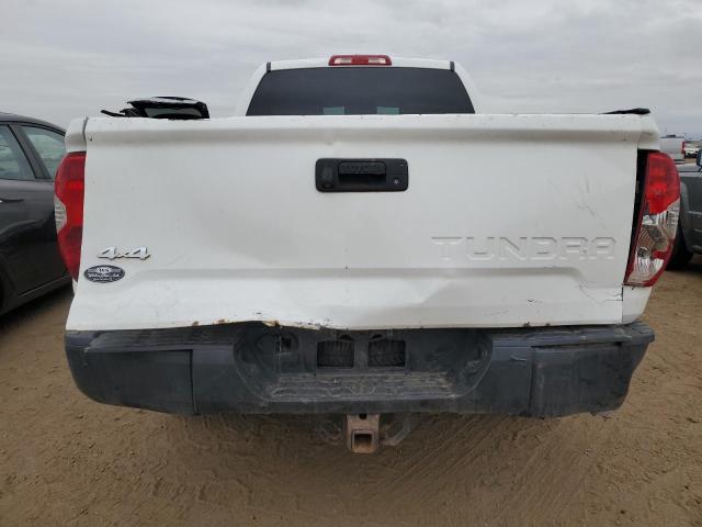 5TFUM5F10FX060539 - 2015 TOYOTA TUNDRA DOUBLE CAB SR/SR5 WHITE photo 6