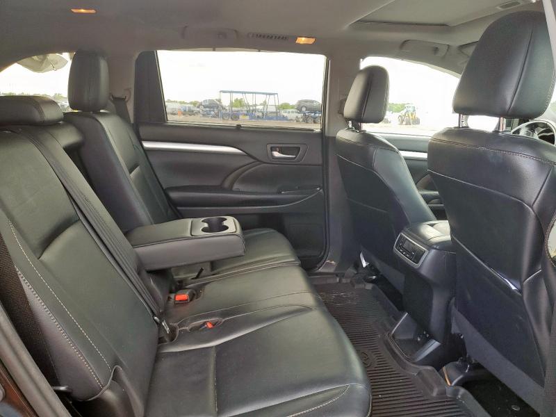 5TDJZRFH0JS882572 - 2018 TOYOTA HIGHLANDER SE Սև լուսանկար 10