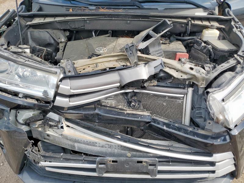 5TDJZRFH0JS882572 - 2018 TOYOTA HIGHLANDER SE Սև լուսանկար 11