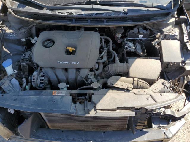 3KPFK4A71JE228069 - 2018 KIA FORTE LX შავი ფოტო 11