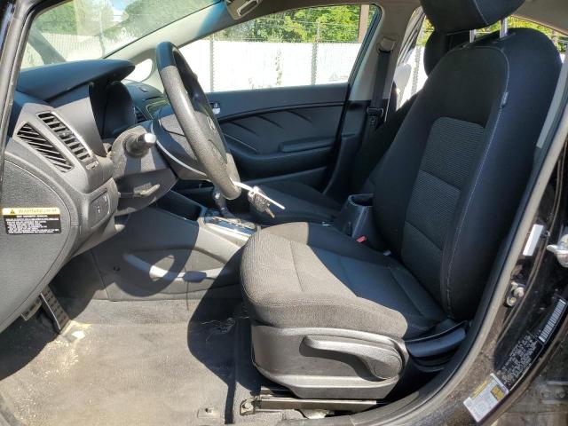 3KPFK4A71JE228069 - 2018 KIA FORTE LX შავი ფოტო 7