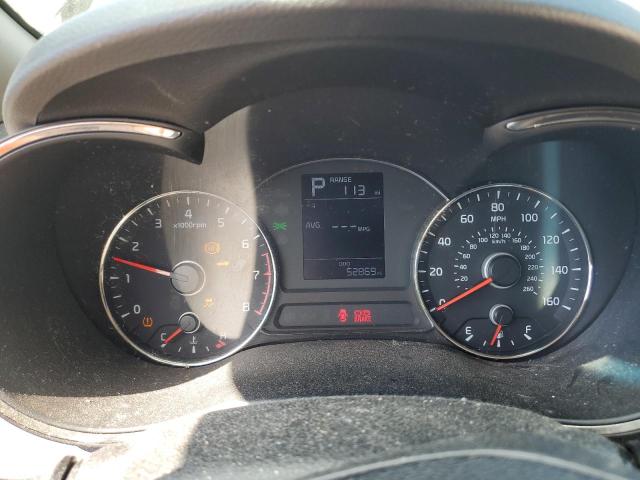 3KPFK4A71JE228069 - 2018 KIA FORTE LX შავი ფოტო 9