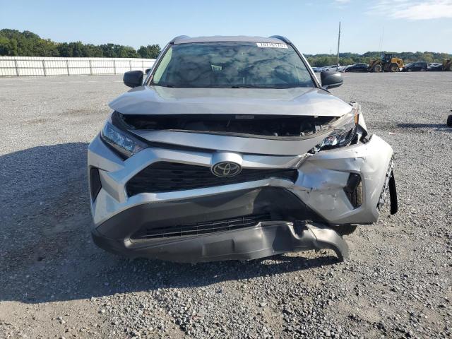 JTMF1RFV2KD006960 - 2019 TOYOTA RAV4 LE 银色 照片 5