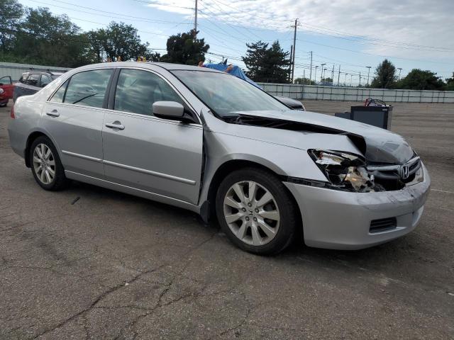 1HGCM66857A009946 - 2007 HONDA ACCORD EX SILVER photo 4