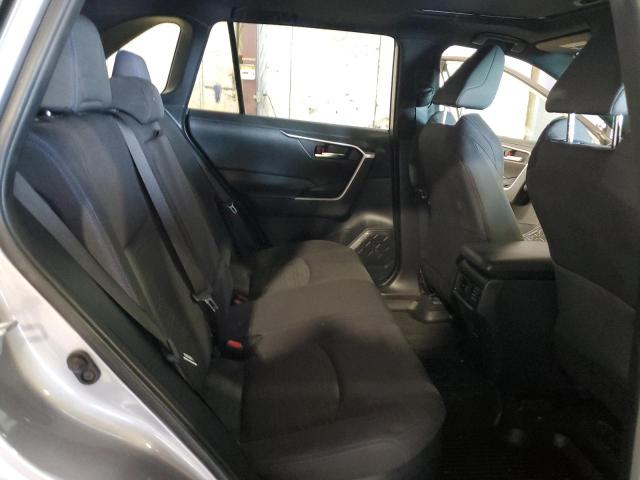 JTM16RFV6NJ018742 - 2022 TOYOTA RAV4 SE SILVER photo 11