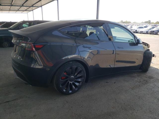 7SAYGDEF1RF104226 - 2024 TESLA MODEL Y GRAY photo 3
