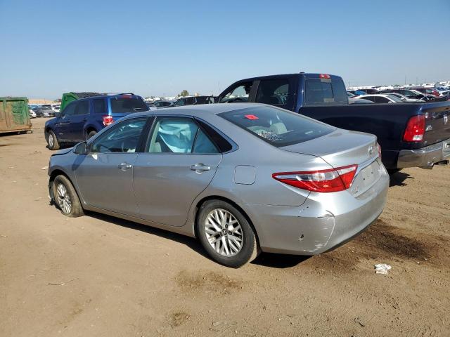 4T4BF1FK1GR530052 - 2016 TOYOTA CAMRY LE SILVER photo 2