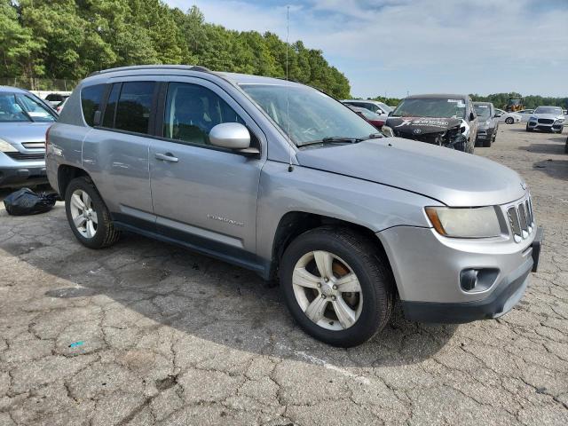 1C4NJCEA0GD614975 - 2016 JEEP COMPASS LATITUDE Gümüş foto 4