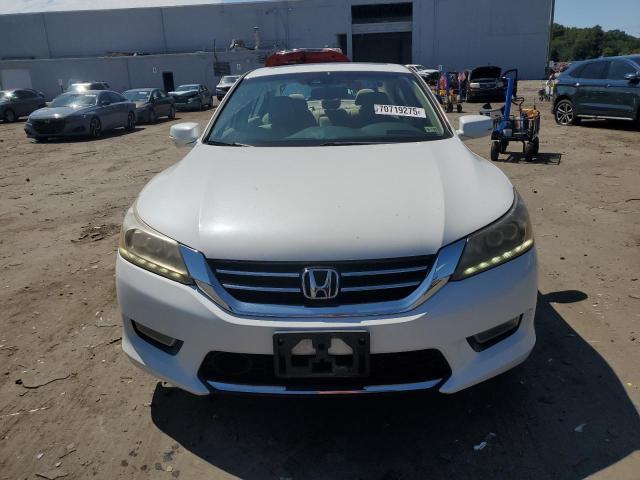 1HGCR3F93DA000621 - 2013 HONDA ACCORD TOURING WHITE photo 5