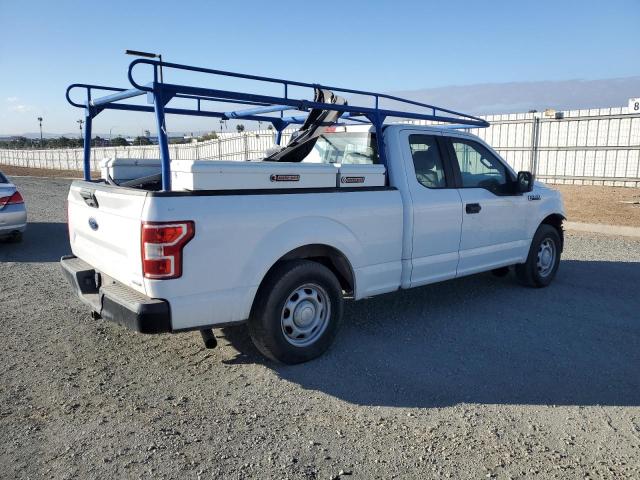 1FTEX1CP8JKC12392 - 2018 FORD F150 SUPER CAB WHITE photo 3