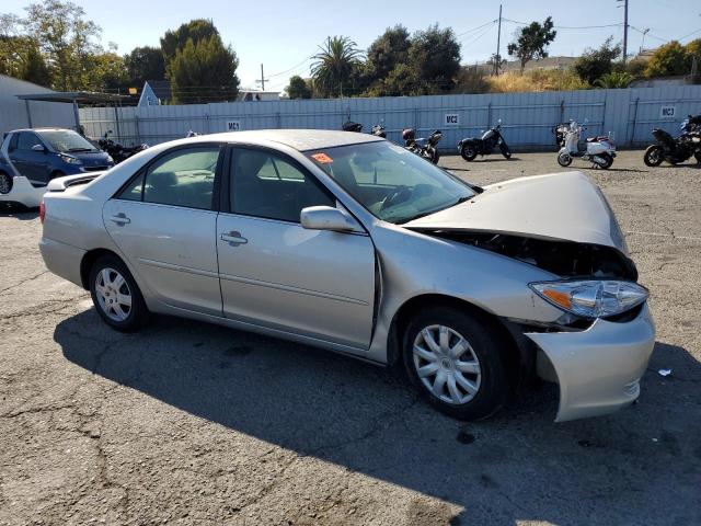 4T1BE32K34U873634 - 2004 TOYOTA CAMRY LE SILVER photo 4