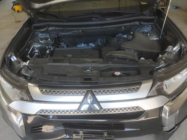 JA4AD3A31LZ040309 - 2020 MITSUBISHI OUTLANDER SE SILVER photo 12