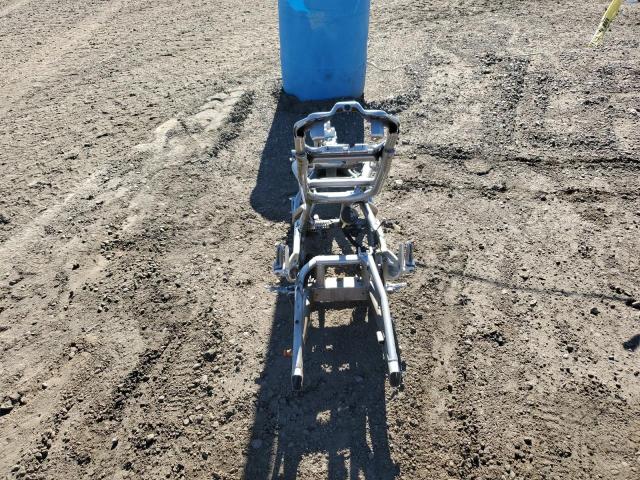 JKAEXEA107A028448 - 2007 KAWASAKI EX650 A Gümüş foto 4