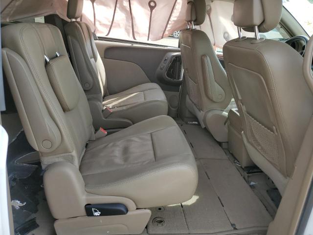 2C4RC1CG9GR190944 - 2016 CHRYSLER TOWN & COU TOURING L WHITE photo 11