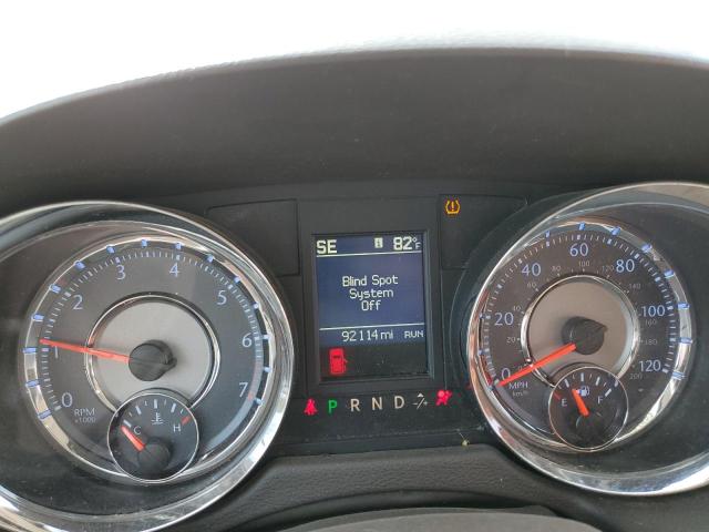 2C4RC1CG9GR190944 - 2016 CHRYSLER TOWN & COU TOURING L WHITE photo 9