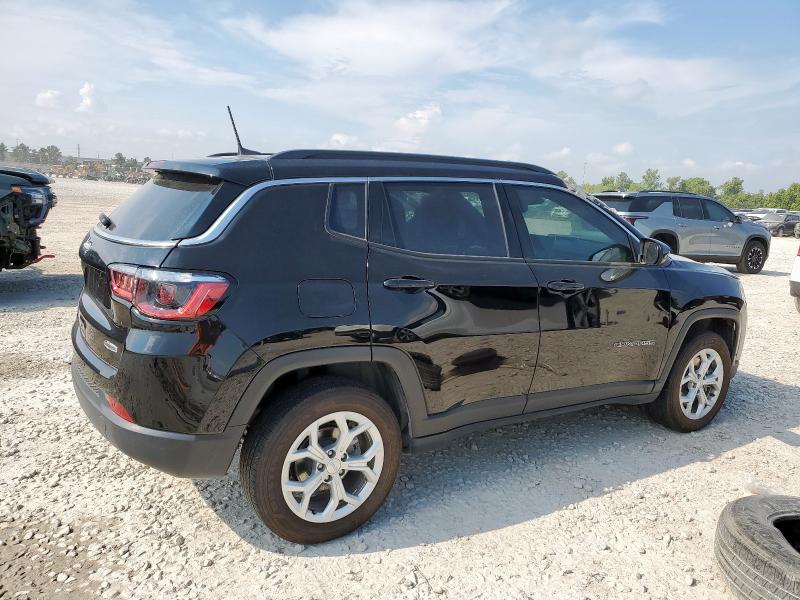3C4NJDBN7RT127556 - 2024 JEEP COMPASS LATITUDE Schwarz Foto 3
