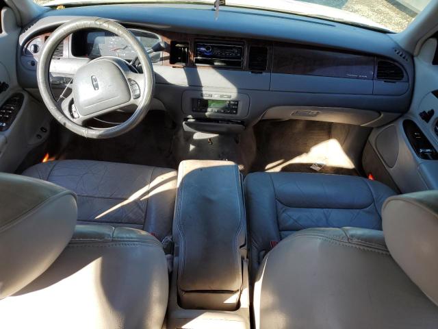 1LNHM81W1XY654778 - 1999 LINCOLN TOWN CAR EXECUTIVE WHITE photo 8