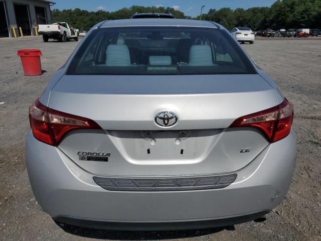 2T1BURHE6JC078341 - 2018 TOYOTA COROLLA L SILVER photo 6