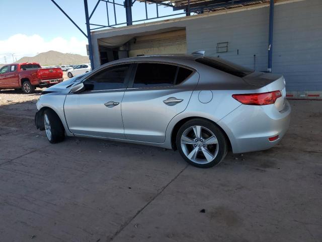 19VDE1F74DE004992 - 2013 ACURA ILX 20 TECH SILVER photo 2