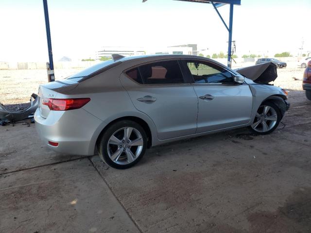 19VDE1F74DE004992 - 2013 ACURA ILX 20 TECH SILVER photo 3