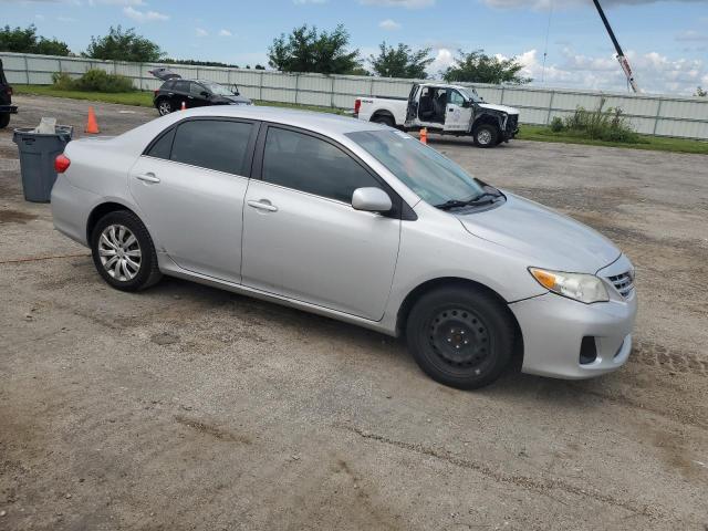 2T1BU4EE5DC977185 - 2013 TOYOTA COROLLA BASE ნაცრისფერი ფოტო 4