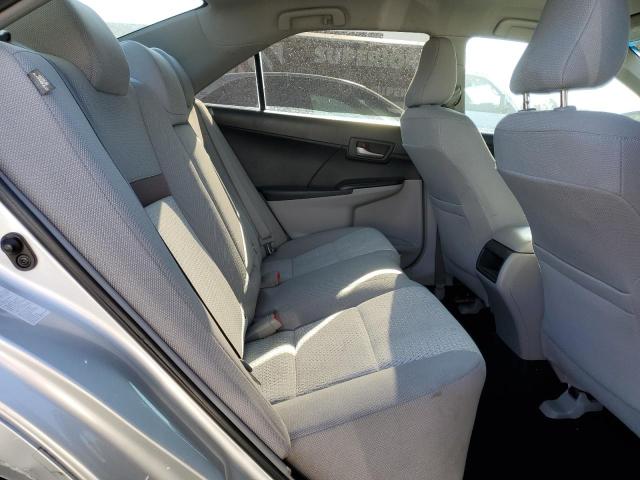 4T4BF1FK8CR209457 - 2012 TOYOTA CAMRY BASE SILVER photo 10