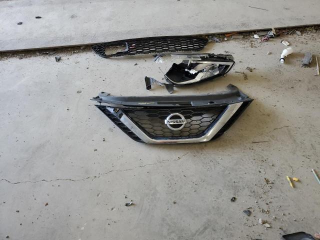 3N1AB7AP8JY317523 - 2018 NISSAN SENTRA S WHITE photo 12