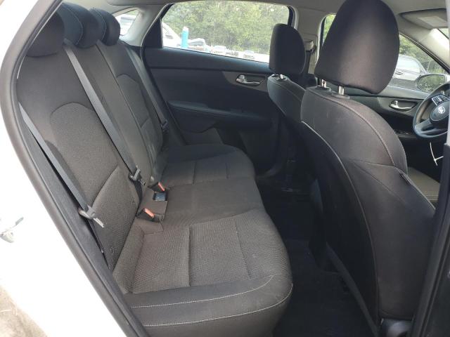 3KPF24AD7KE048828 - 2019 KIA FORTE FE WHITE photo 10