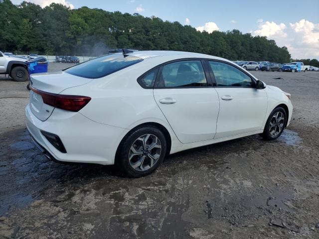 3KPF24AD7KE048828 - 2019 KIA FORTE FE WHITE photo 3
